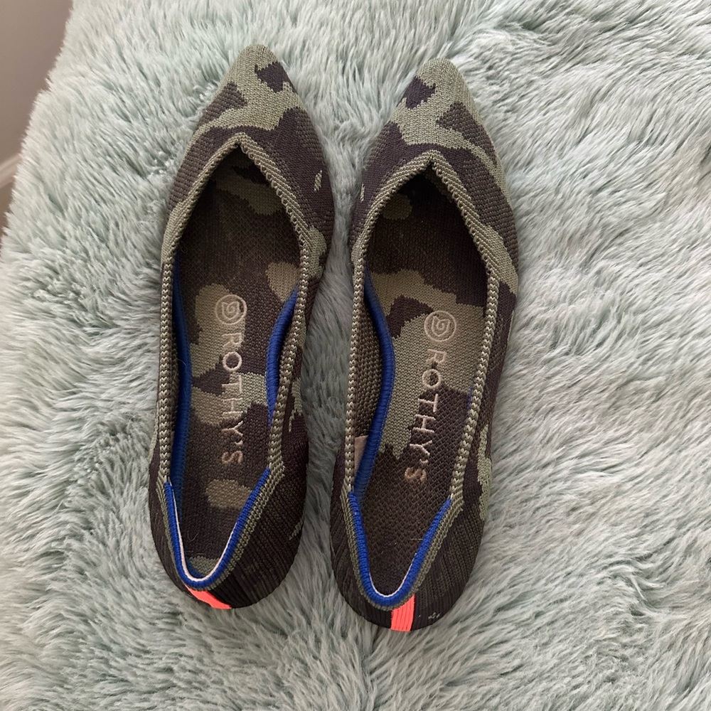 Rothys camo pointed toe flat